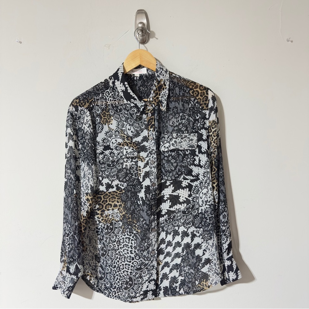 👉Vince Camuto Women's Mixed Animal Print Paisley Long Sleeve Button Down Shirt